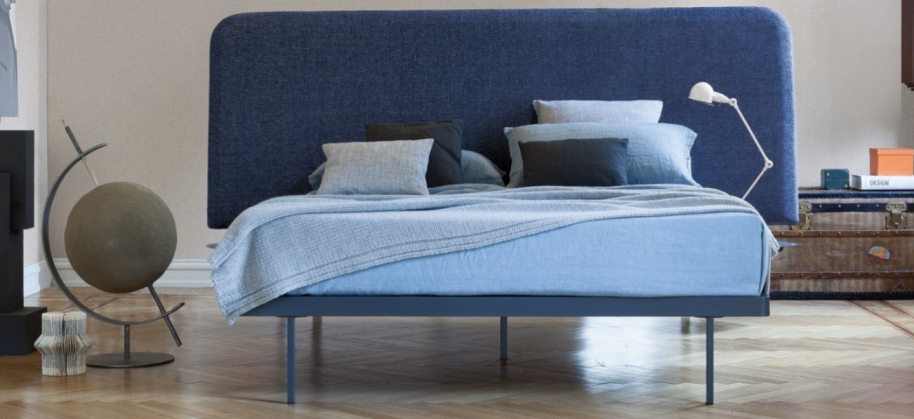 Contrast-Bed-blu
